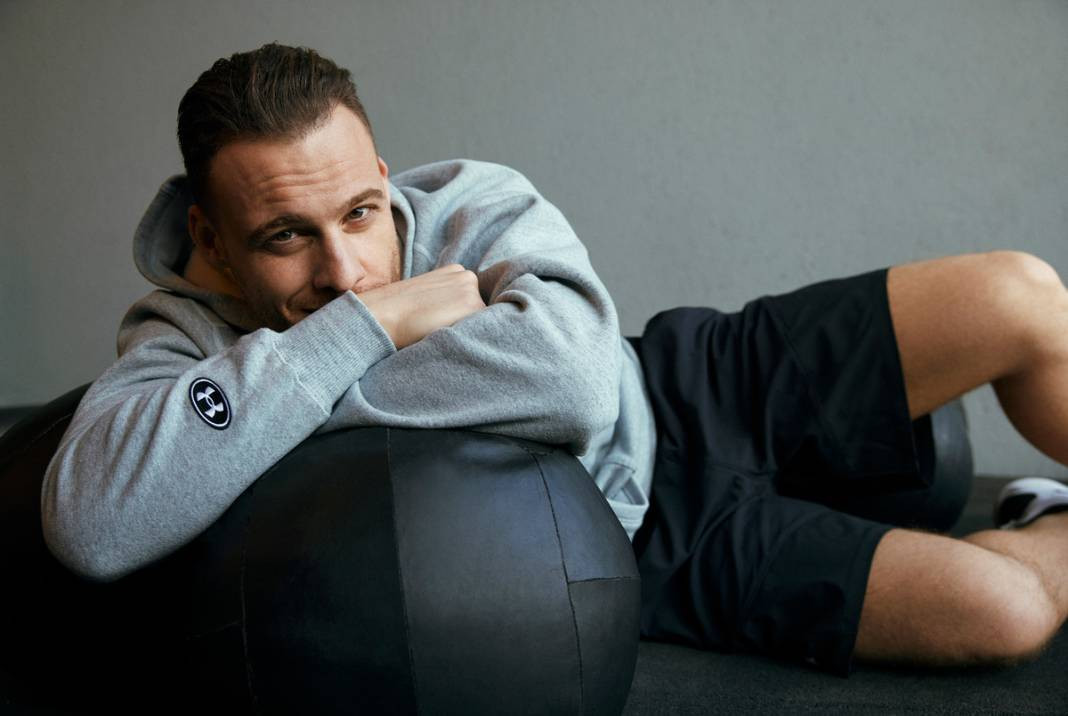 Kerem Bürsin'in yeni aşkı Türkiye’nin en zengin ailesinin torunu çıktı - Resim: 1